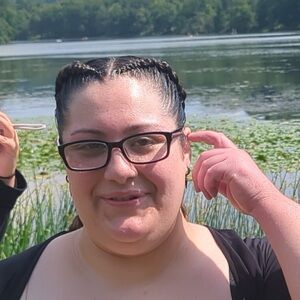 Meet your Posher, Laurel